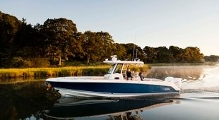 Boston Whaler 330 Outrage