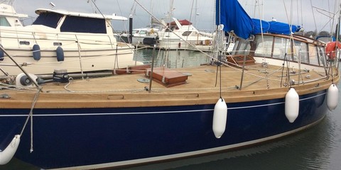 Bruce roberts 38 masthead sloop