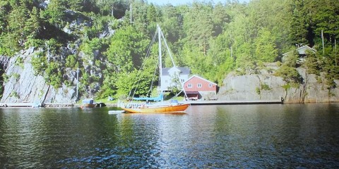 Classic cruising yacht