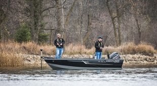 Crestliner 1600 Vision Tiller