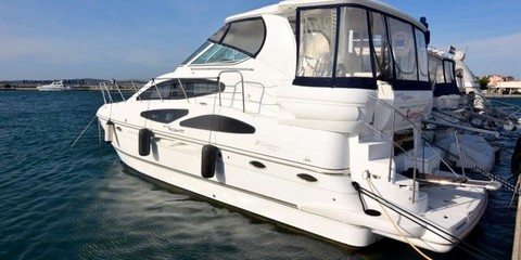 Cruisers Yachts 415 express