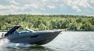 Cruisers Yachts 338 South Beach Edition - Bow Rider