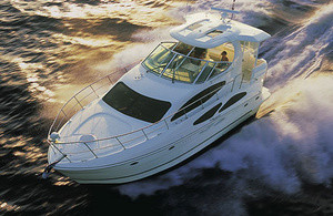Cruisers Yachts 415 Express Motoryacht
