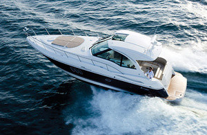 Cruisers Yachts 420 Sports Coupe