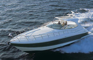 Cruisers Yachts 560 Express