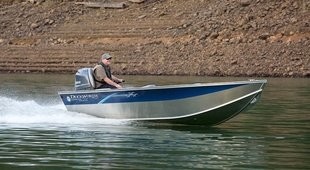 Duckworth 18 Advantage Outboard Tiller