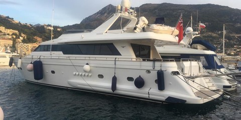 Falcon Yachts 80 fly