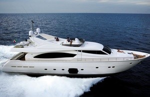 Ferretti 881