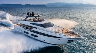 Ferretti 920