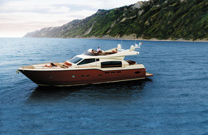 Ferretti Altura 690