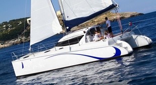 Flash Catamarans Ladyhawke 33