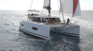 Fountaine Pajot Lucia 40