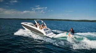 Four Winns HD 220 Surf