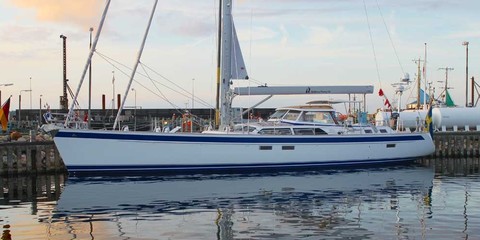 Hallberg-Rassy 64