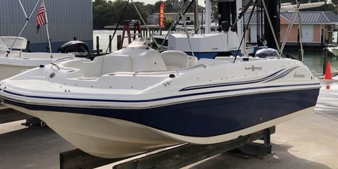 Hurricane 188 sun deck