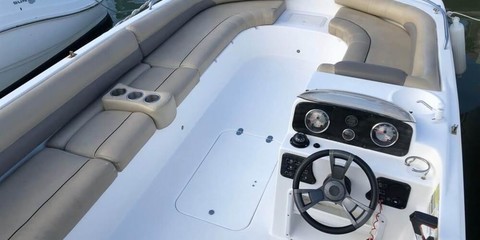 Hurricane 201 sun deck