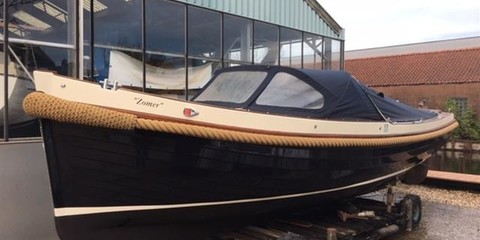 Interboot 25 semi cabin