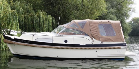 Cruisers Yachts Intercruiser 28 cabin