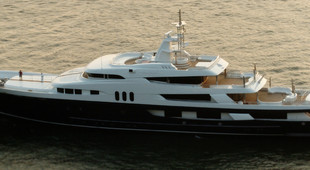 Jade Yachts 230