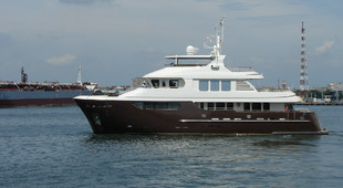 Jade Yachts 90