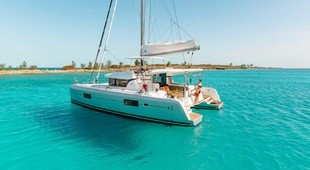 Lagoon SEVENTY 7