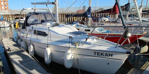 Legend 306 bilge keel