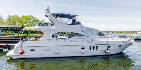 Majesty Yachts 66