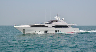 Majesty Yachts 122