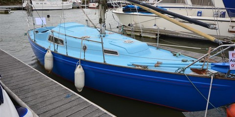 Marcon cutlass 27