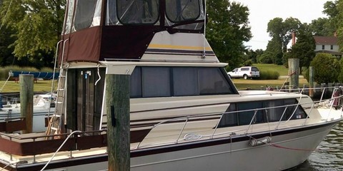 Marinette 32 sedan bridge