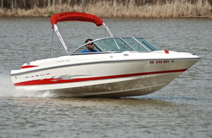 Maxum 1800 Cuddy Cabin