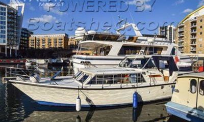 Moonraker 36 with london mooring