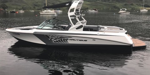 Nautique 230