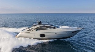 Pershing 70