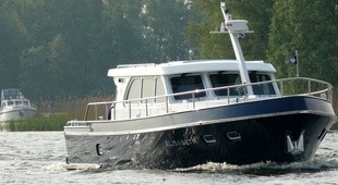 Privateer Elegance 49