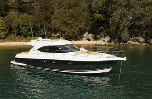 Riviera 5000 Sport Yacht