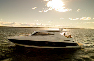 Riviera 5800 Sport Yacht
