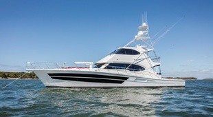Riviera 77 Enclosed Flybridge
