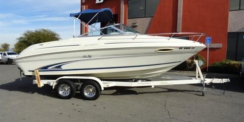 Sea ray 215 express cruiser