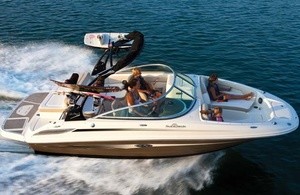 Sea Ray 220 Sundeck