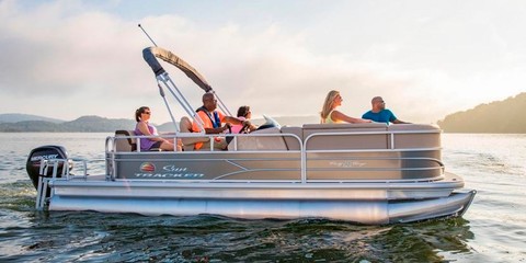 Sun Tracker Party Barge 20 DLX