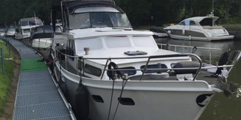 Van der valk challenger royal 42