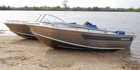 Windboat 42