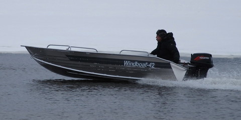 Windboat 42M