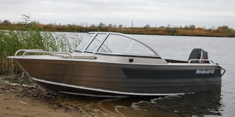 Windboat 42ME