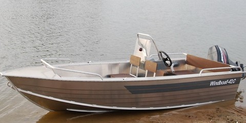 Windboat 42S