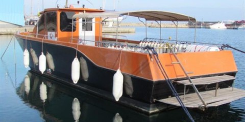 Work boat 12nm from safe haven