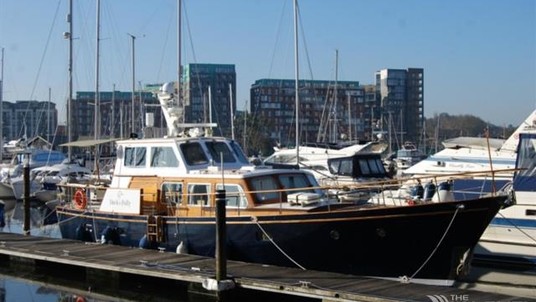 Berthon 55 classic motor yacht