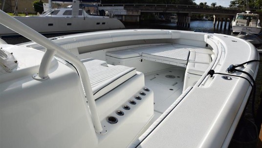 Yellowfin 42 offshore