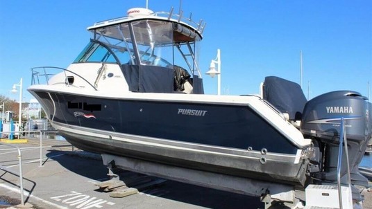 Pursuit 285 offshore